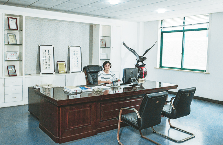 領(lǐng)導辦公室.jpg
